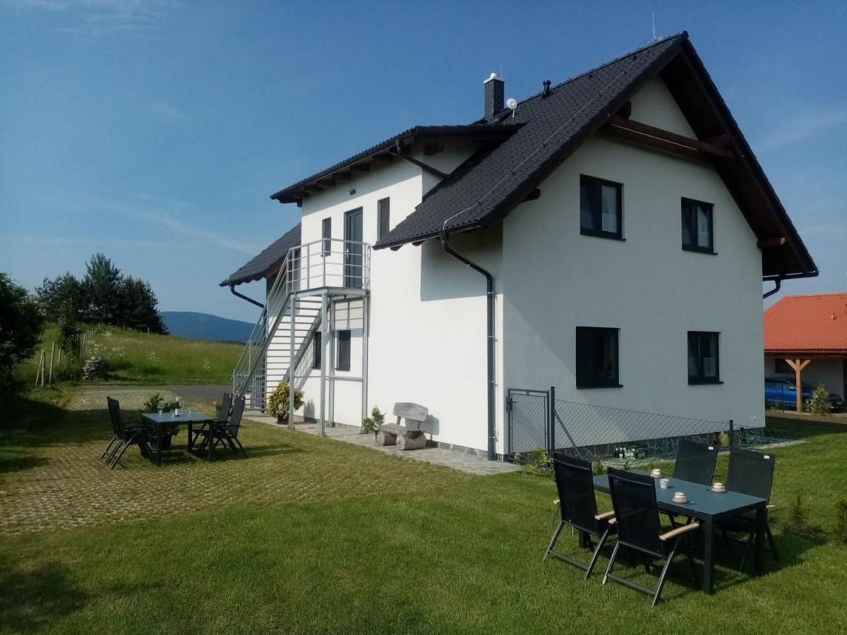 Apartmany Kohoutek A Slepicka V Novohradskych Horach Nové Hrady Dış mekan fotoğraf