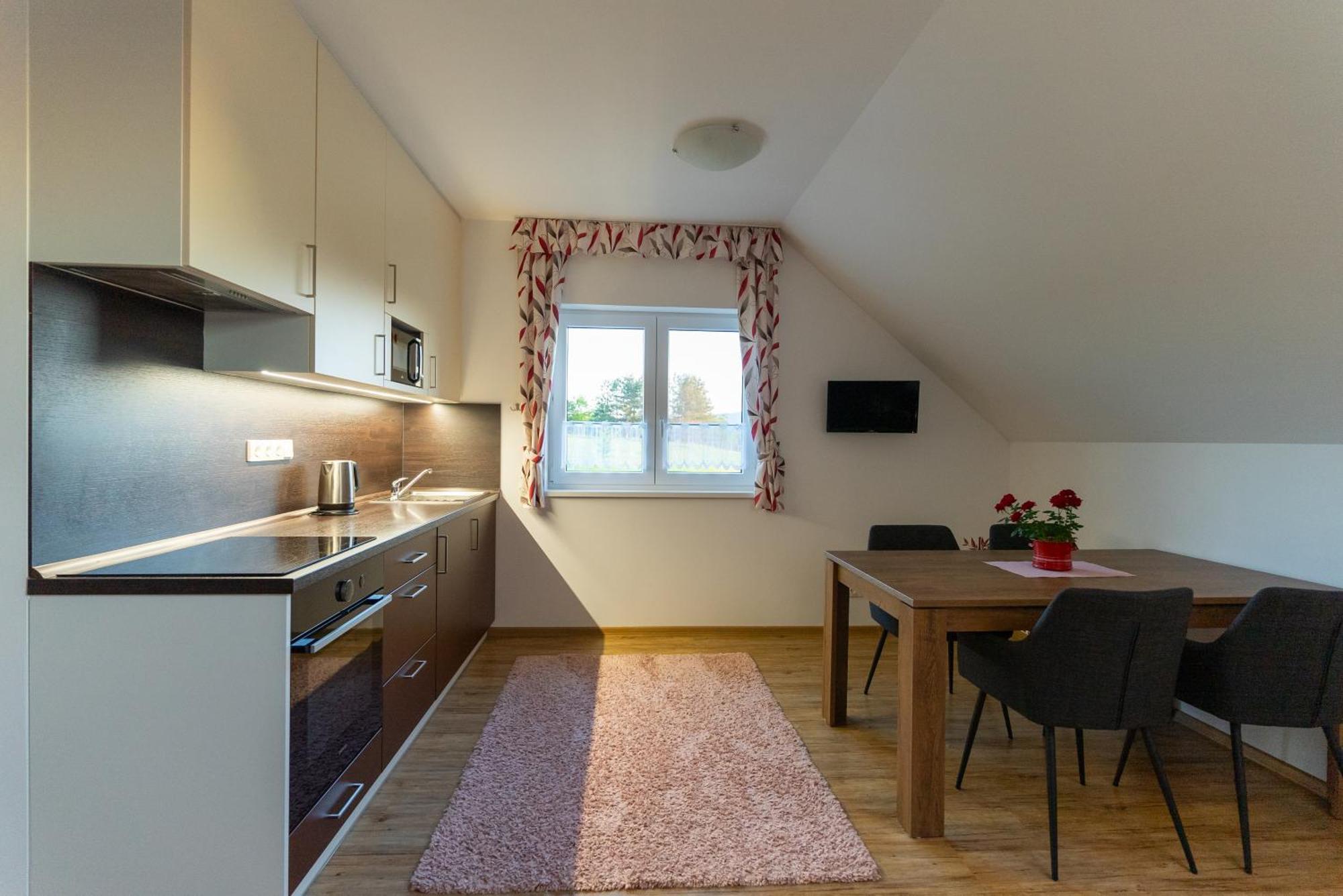 Apartmany Kohoutek A Slepicka V Novohradskych Horach Nové Hrady Dış mekan fotoğraf